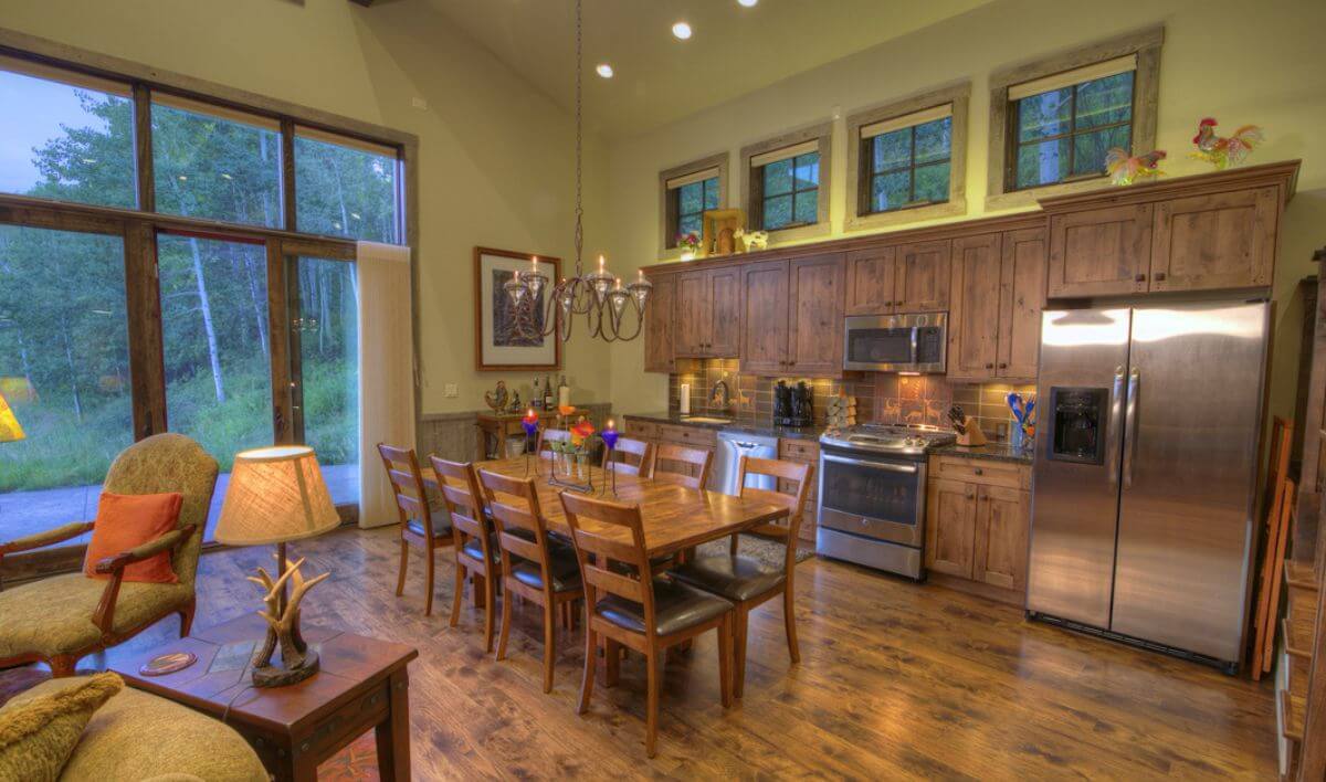 Bunkhouse Lake Creek-3